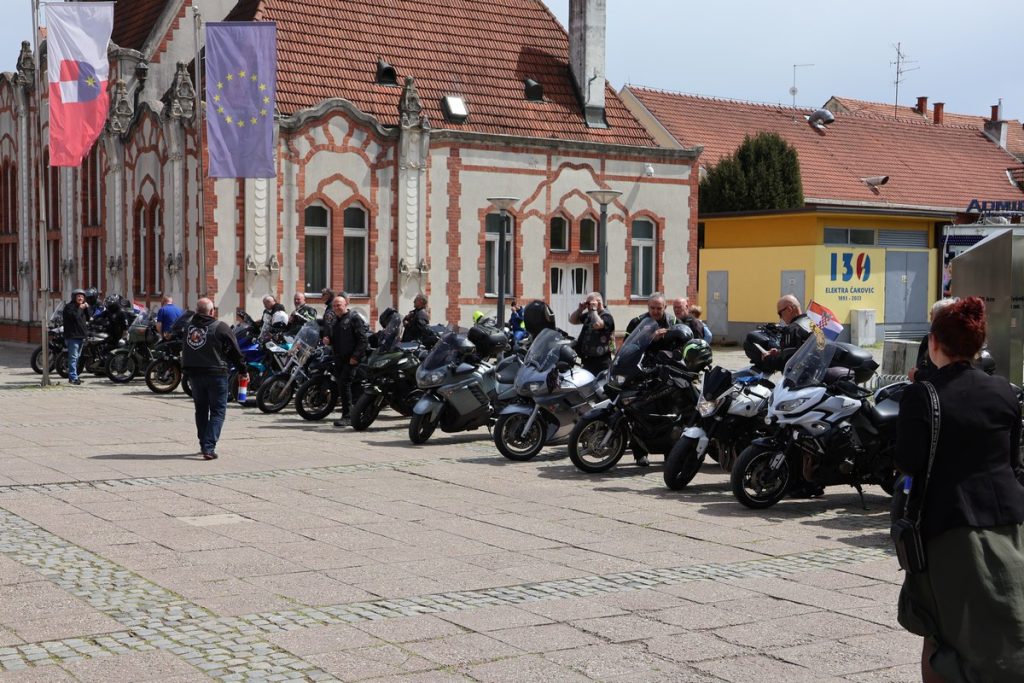 34 krunice za 34 godine (3) 34 krunice za 34 godine (3)