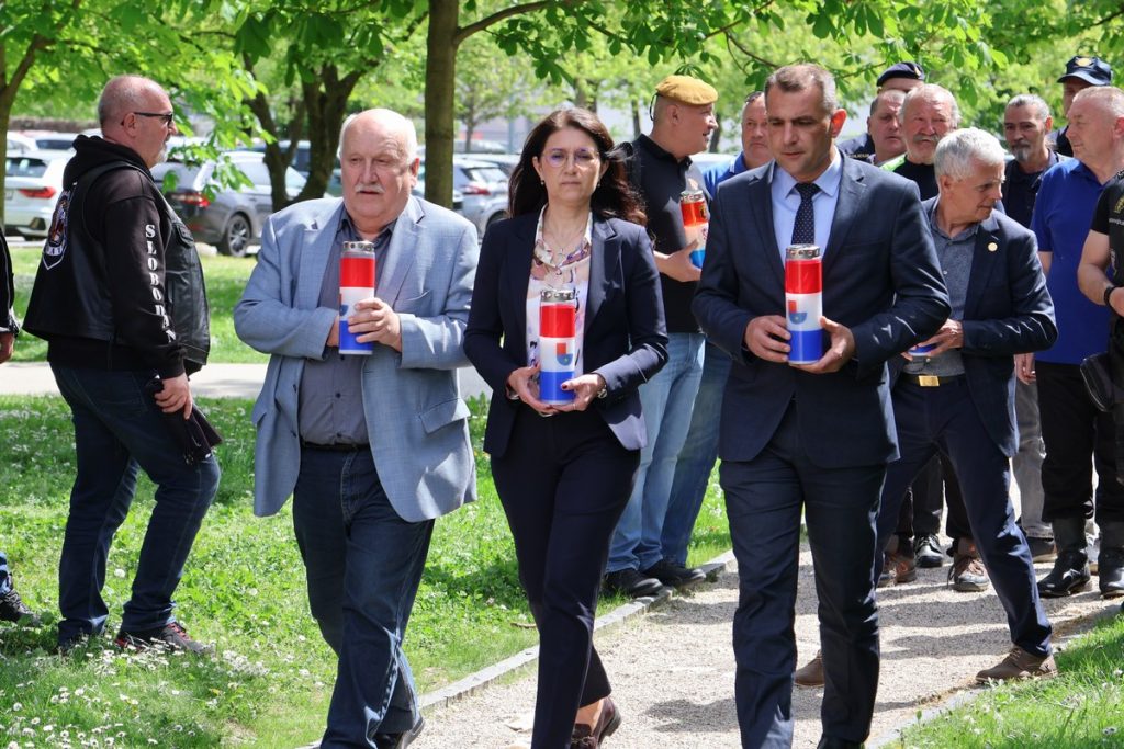 34 krunice za 34 godine (9) 34 krunice za 34 godine (9)