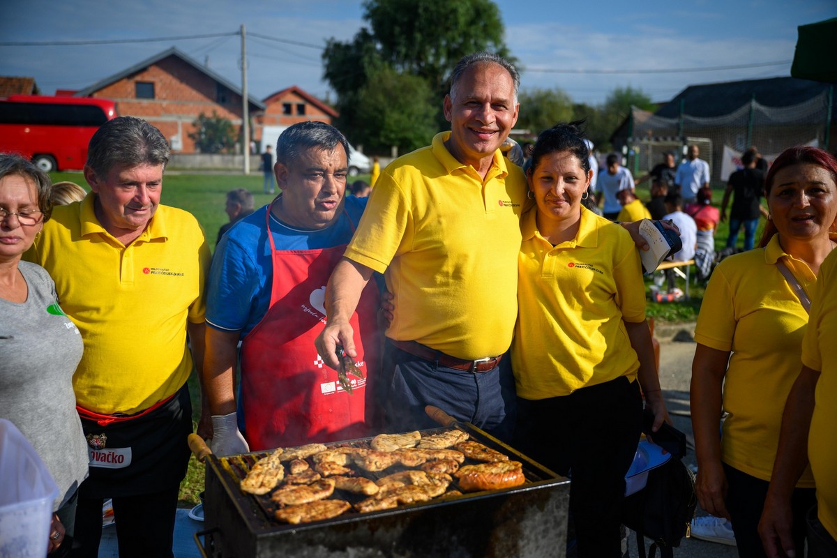 Veljko Kajtazi, Suzana Krčmar, Sitnice,