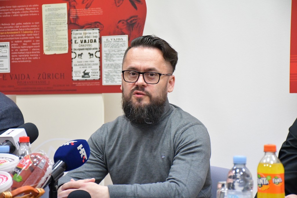 Vajda i Srednja škola Prelog Vajda i Srednja škola Prelog