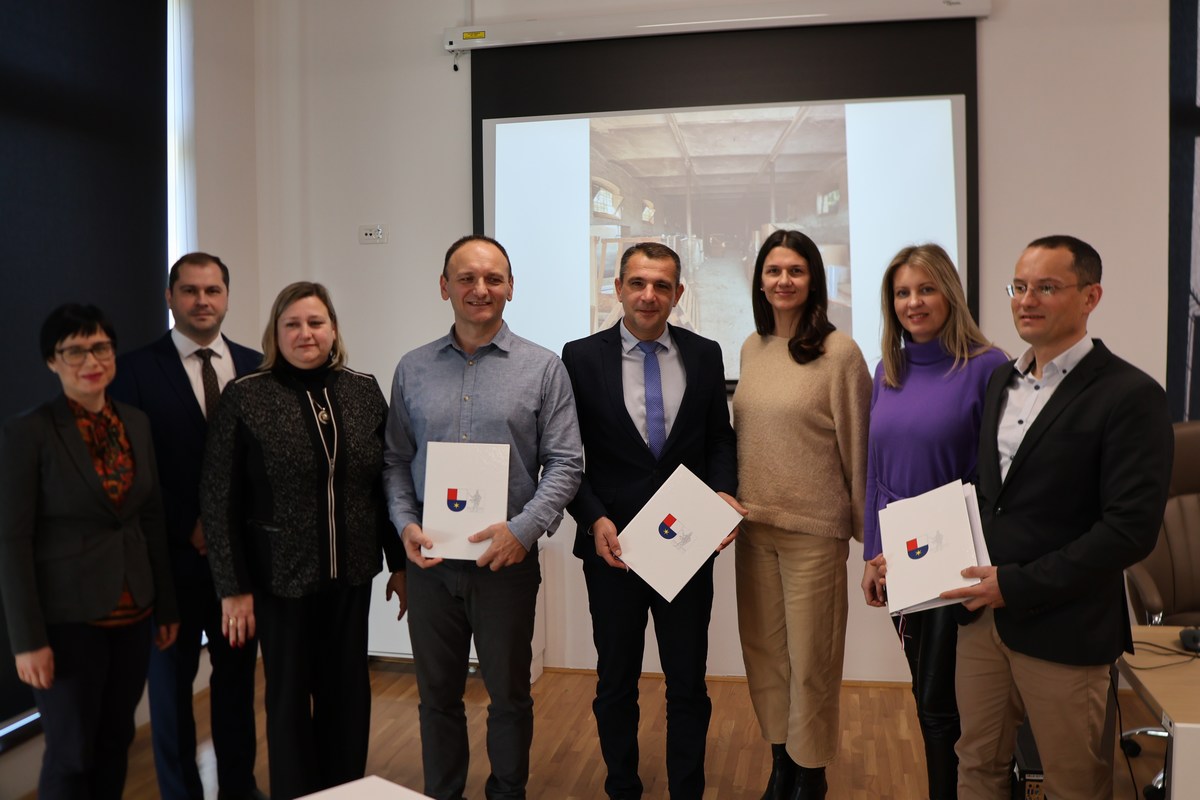 FOTO Četiri stare zgrade u bivšem vojnom kompleksu u Čakovcu bit će obnovljene