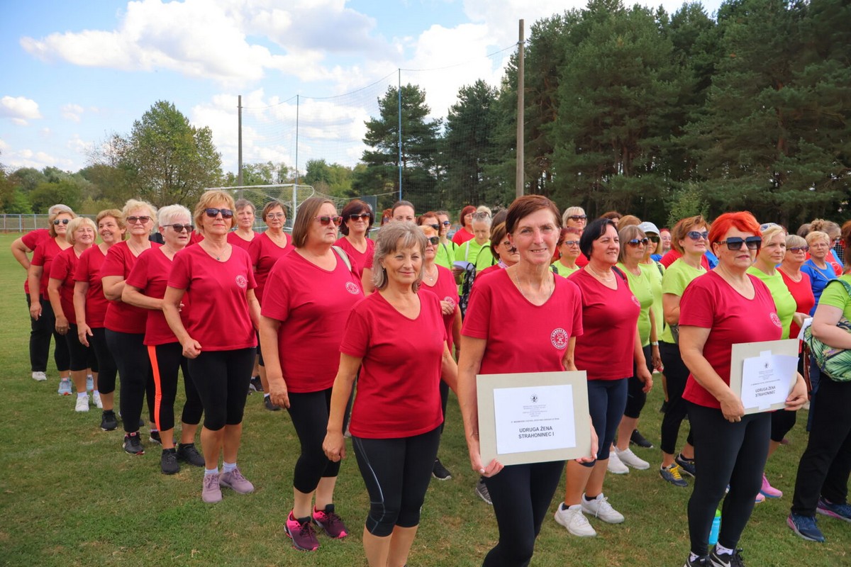 FESTIVAL SPORTSKE REKREACIJE U Mačkovcu vježbalo više od 200 žena, a slavila je ekipa Strahoninca! FESTIVAL SPORTSKE REKREACIJE U Mačkovcu vježbalo više od 200 žena, a slavila je ekipa Strahoninca!