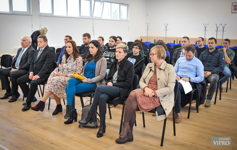 Potpisani ugovori: Poduzetnički centar Prelog dobio svoje prve stanare!