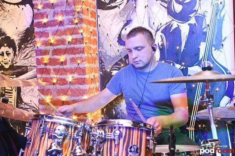 slika0014 Podroom (Petak, 14.12. – Rubikon – Azra tribute band)