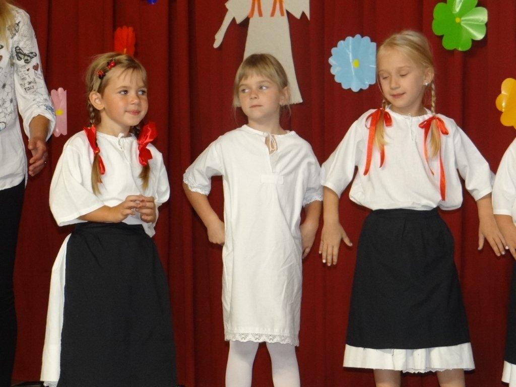 Prvi dječji folklorni susreti u Žiškovcu