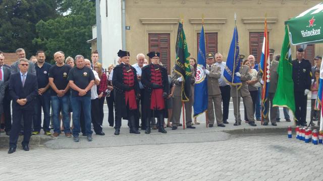 1351814797333714276411720157891