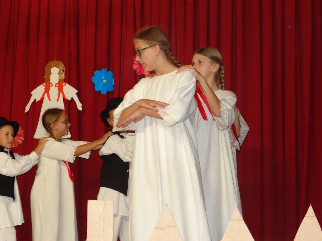 Prvi dječji folklorni susreti u Žiškovcu