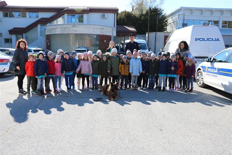 Zmajčeki iz Strahoninca posjetili Policijsku upravu međimursku