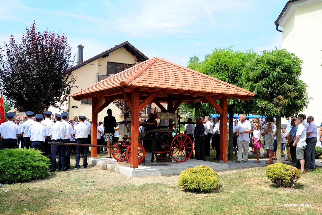 305412828dsc3829954484