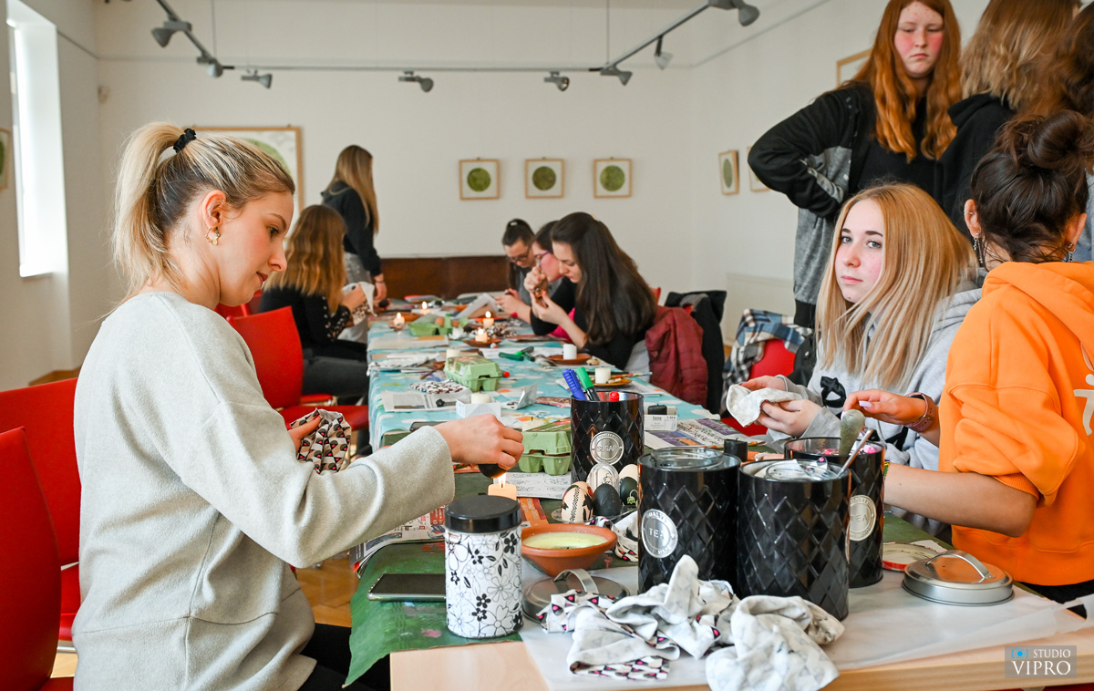 Biserka Vučenik učenike Srednje škole Prelog naučila kako izraditi črnu pisanicu