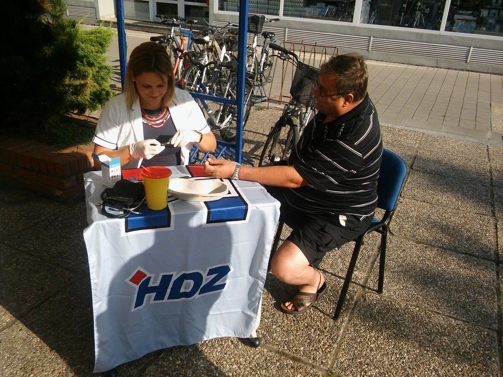 20160827084311315889