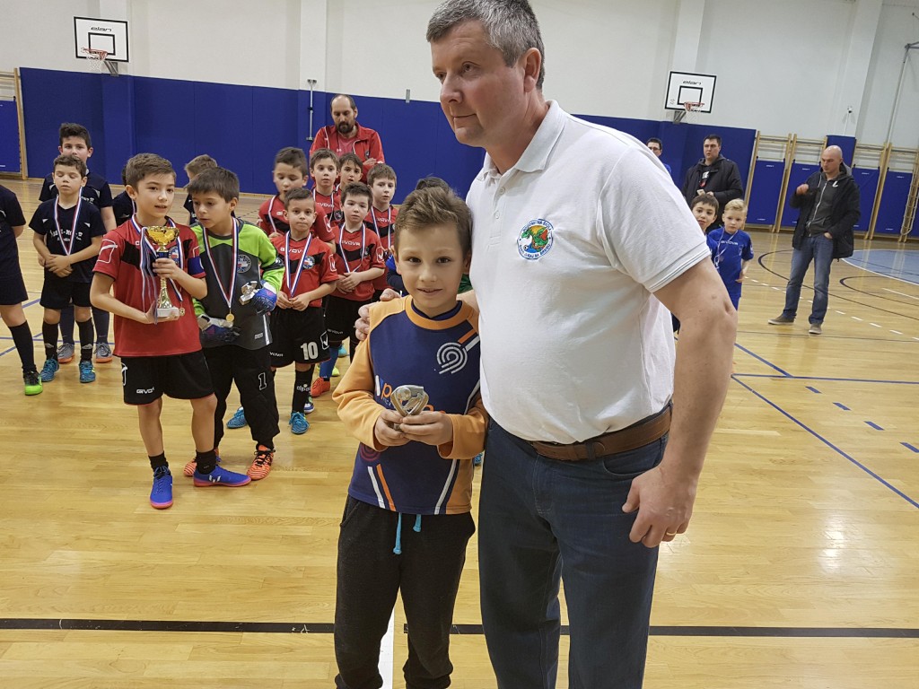 2714550795983480750780045390445