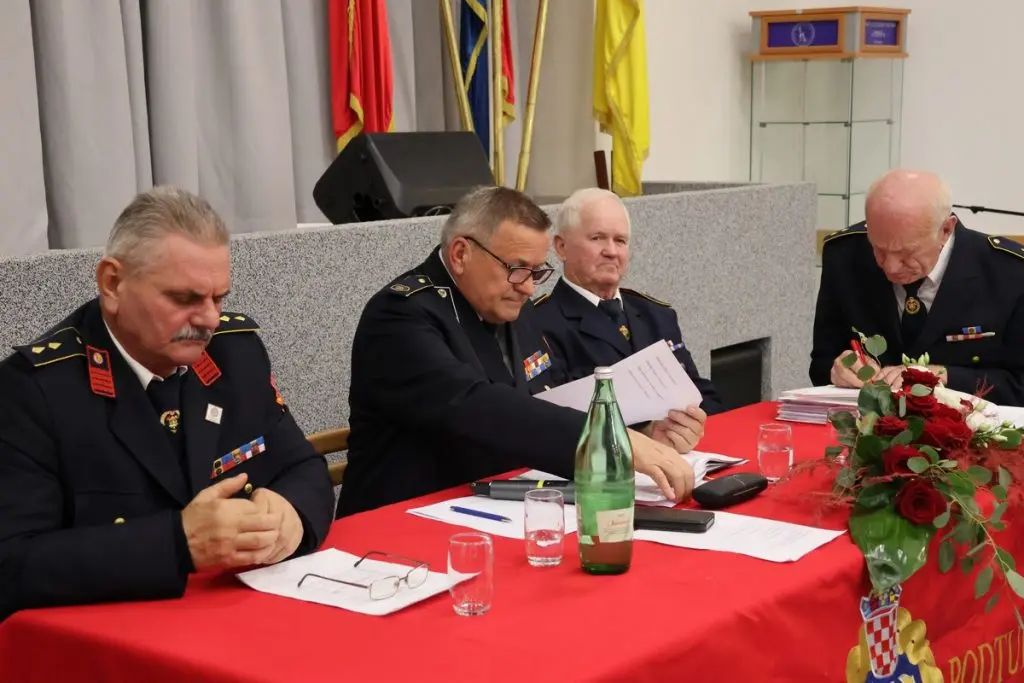 36. godišnja Skupština Kluba vatrogasnih veterana Međimurske županije (18) 36. godišnja Skupština Kluba vatrogasnih veterana Međimurske županije (18)