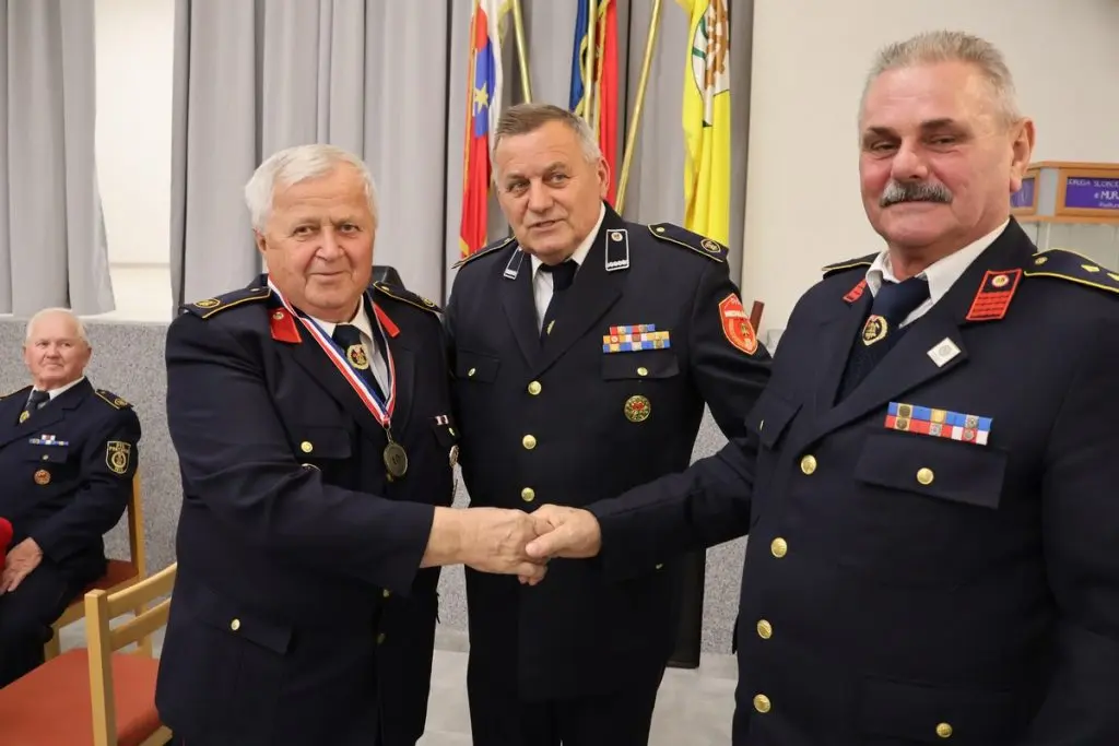 36. godišnja Skupština Kluba vatrogasnih veterana Međimurske županije (22) 36. godišnja Skupština Kluba vatrogasnih veterana Međimurske županije (22)