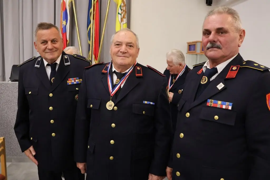 36. godišnja Skupština Kluba vatrogasnih veterana Međimurske županije (25) 36. godišnja Skupština Kluba vatrogasnih veterana Međimurske županije (25)