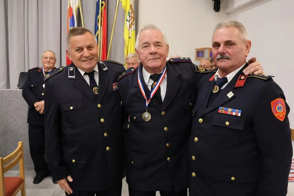 36. godišnja Skupština Kluba vatrogasnih veterana Međimurske županije (28) 36. godišnja Skupština Kluba vatrogasnih veterana Međimurske županije (28)