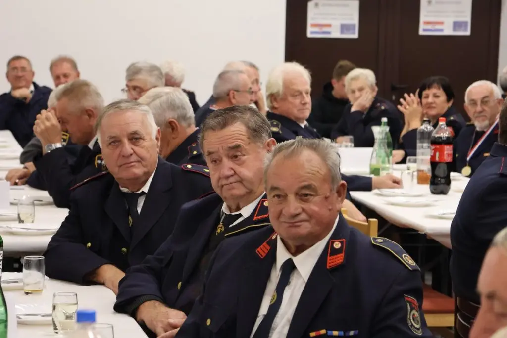 36. godišnja Skupština Kluba vatrogasnih veterana Međimurske županije (33) 36. godišnja Skupština Kluba vatrogasnih veterana Međimurske županije (33)
