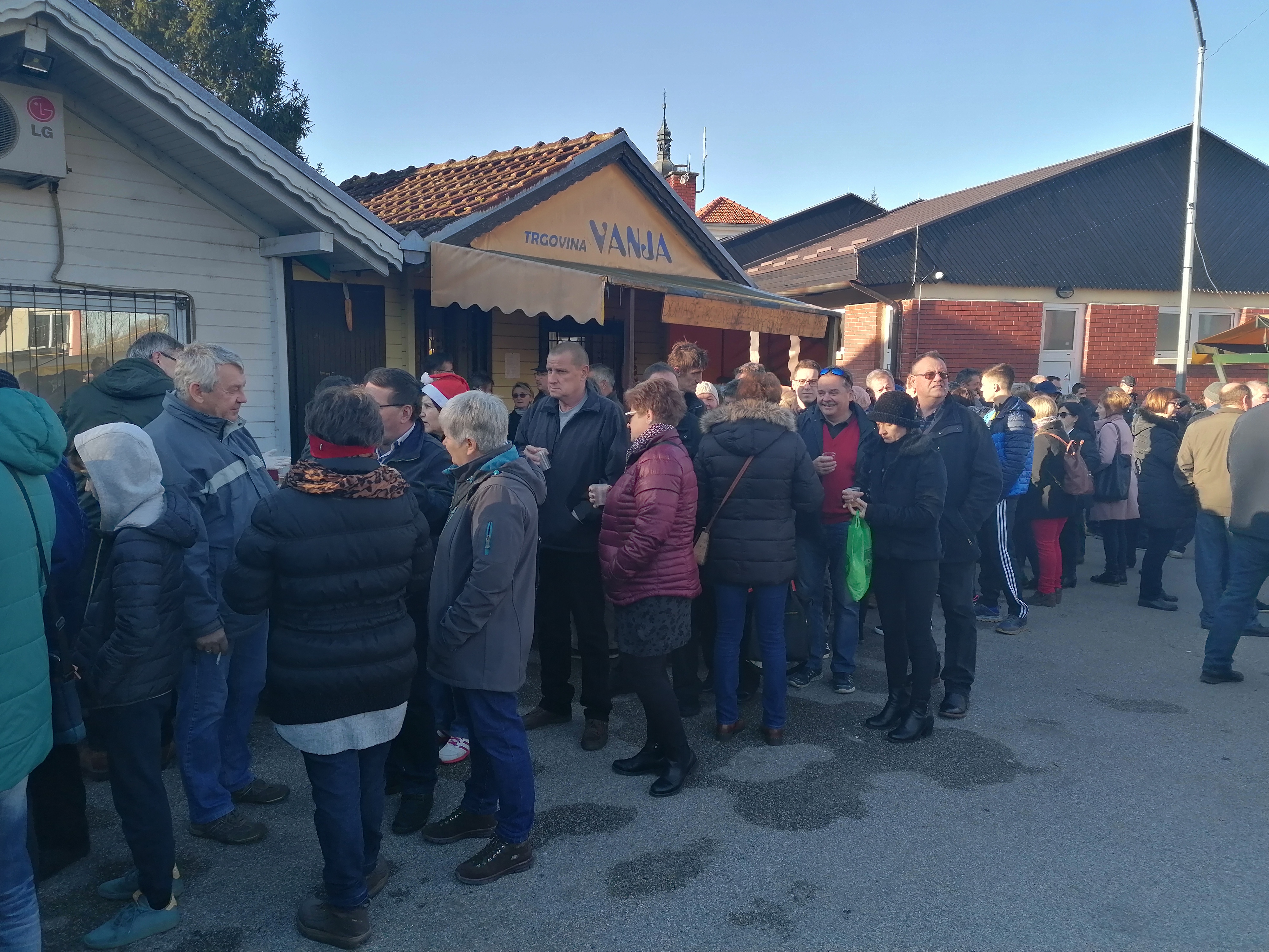 FOTO Druženje građana na Badnje jutro u Murskom Središću