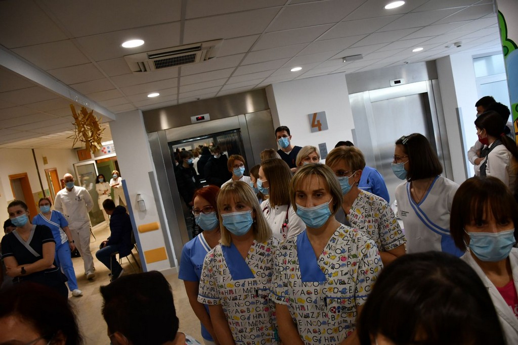 STIGAO I MINISTAR BEROŠ Otvoren najljepši i najveseliji rekonstruirani dio bolnice – Odjel pedijatrije