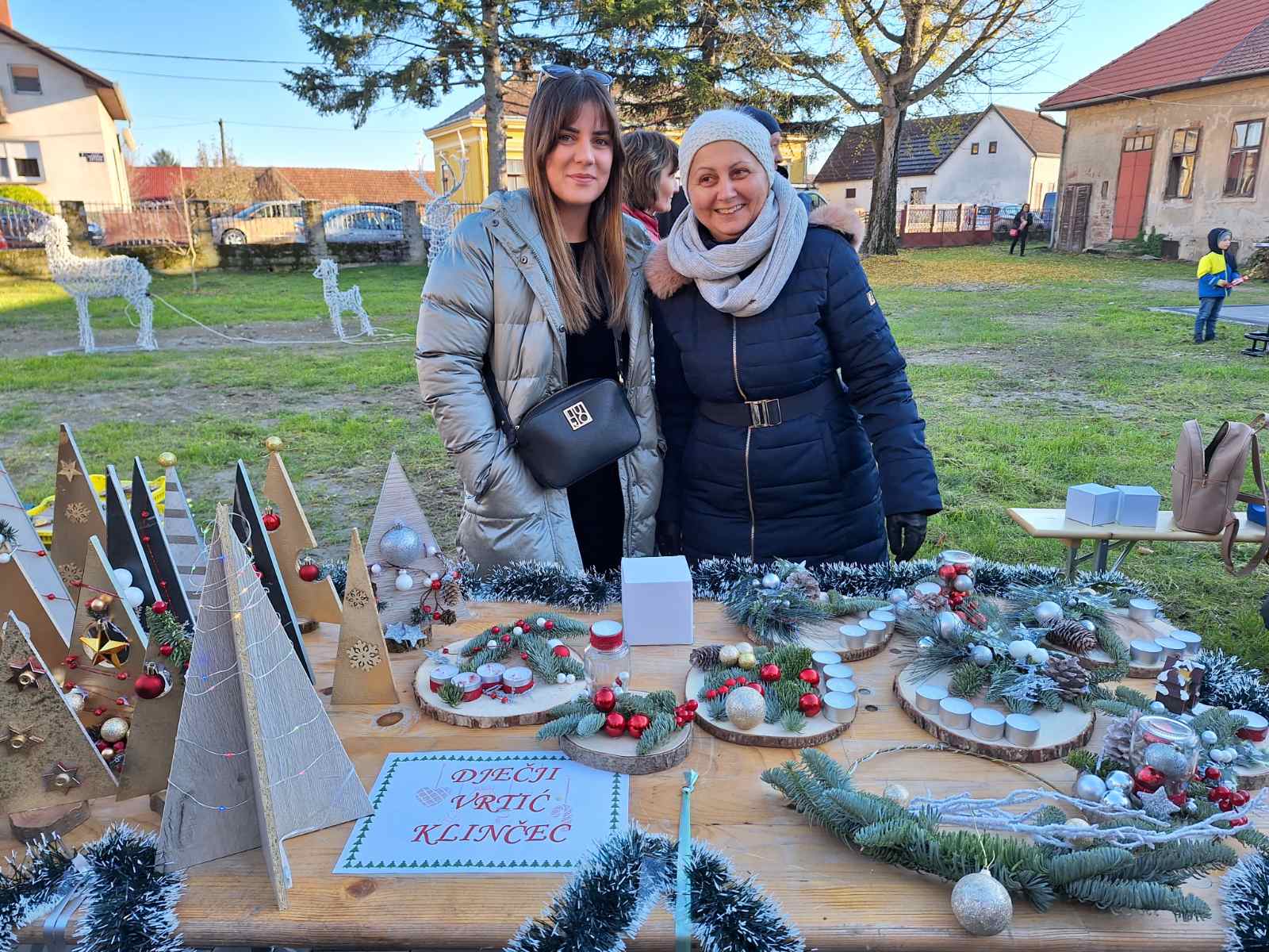 FOTO/VIDEO Pogledajte blagdansku atmosferu Božićnog sajma u Donjoj Dubravi