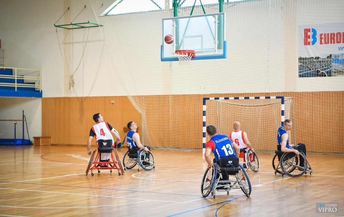 Košarkaši u kolicima