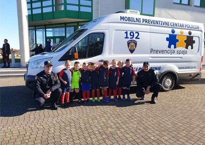 Preventivne aktivnosti preloških policajaca