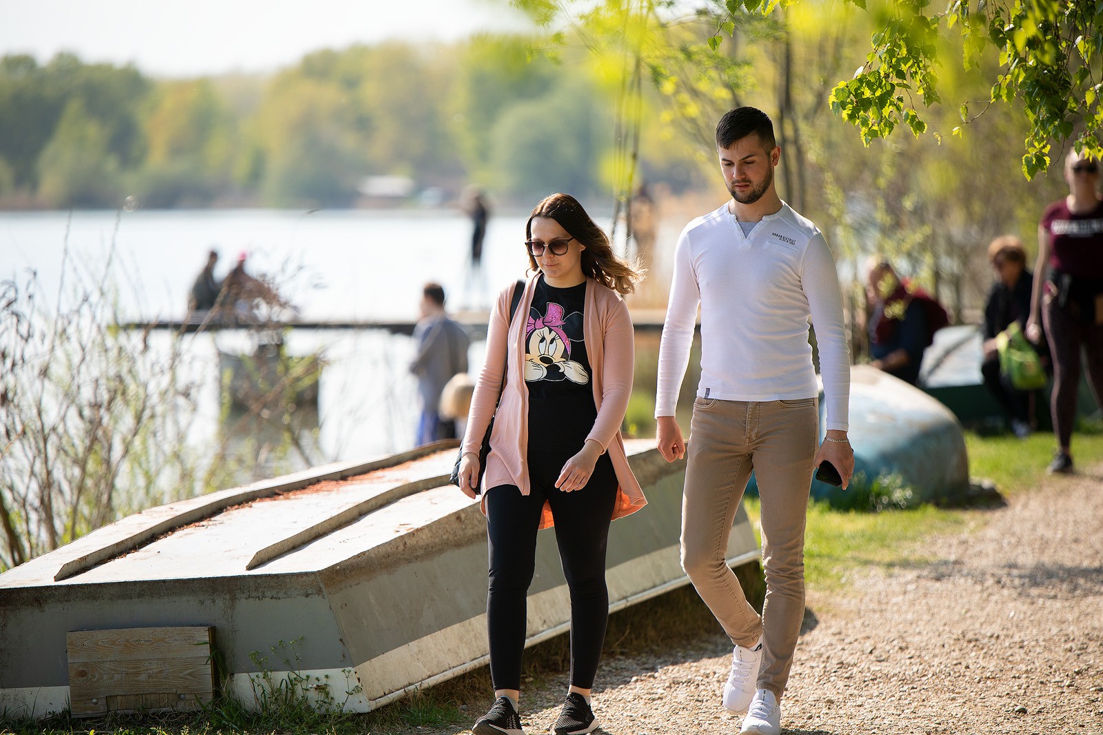 KLIKOM PO MARINI Sunčana nedjelja izmamila građane u šetnju na prelošku Marinu