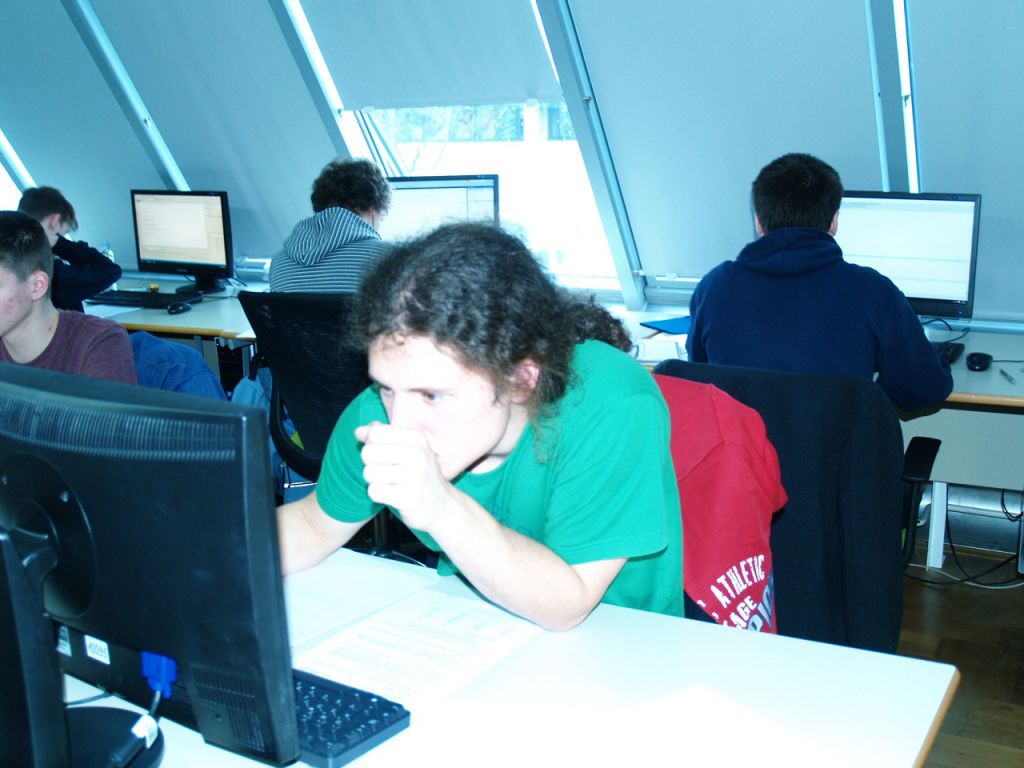 veljaca230797593103328