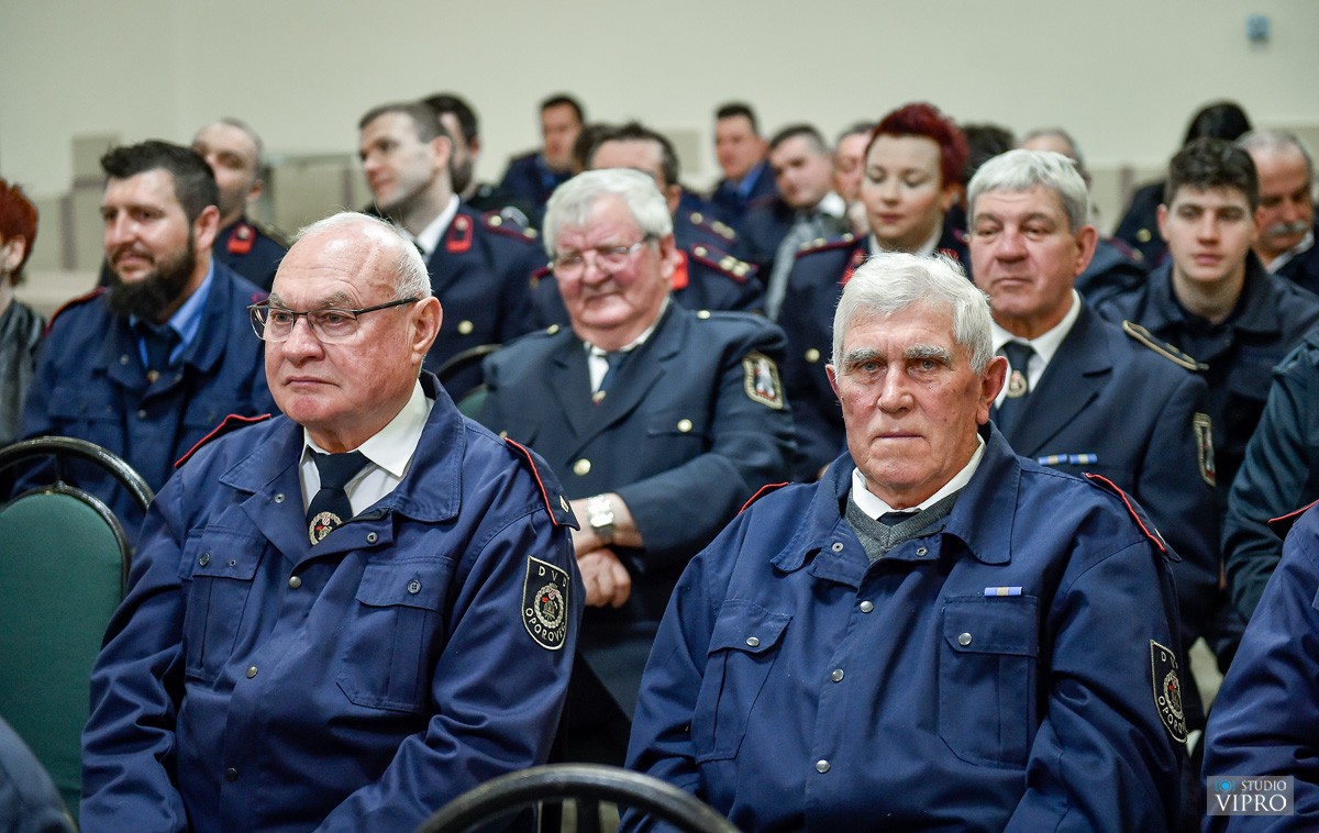 Redovnu skupštinu održali vatrogasci iz Oporovca