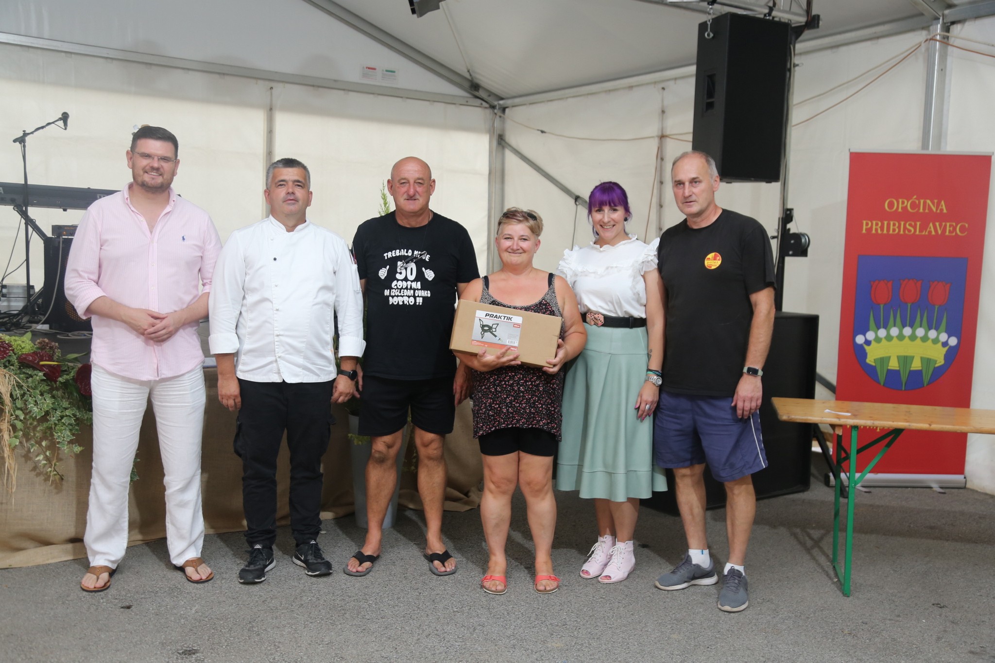 Miris ‘grofovske kotlovine’ u subotu se širio Pribislavcem