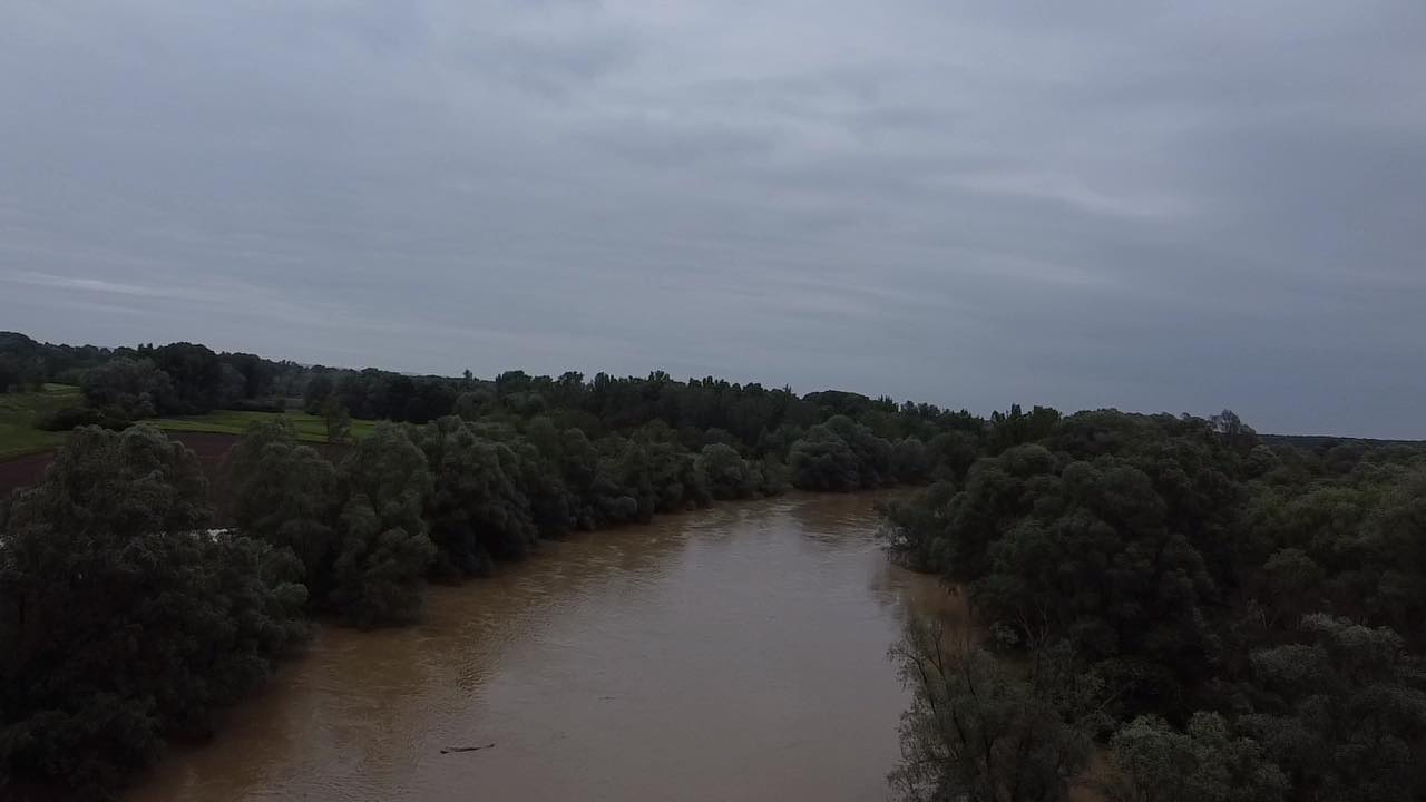 IZGLEDA STRAŠNO Nabujala Mura na potezu od Kotoribe do Donje Dubrave