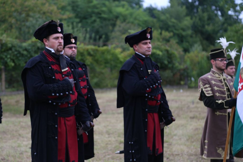 2143943010212942450932972268784