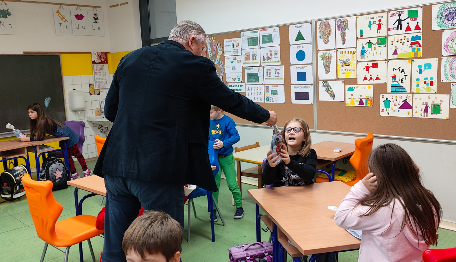 Općina Sveti Martin na Muri darovima iznenadila svu predškolsku i školsku djecu