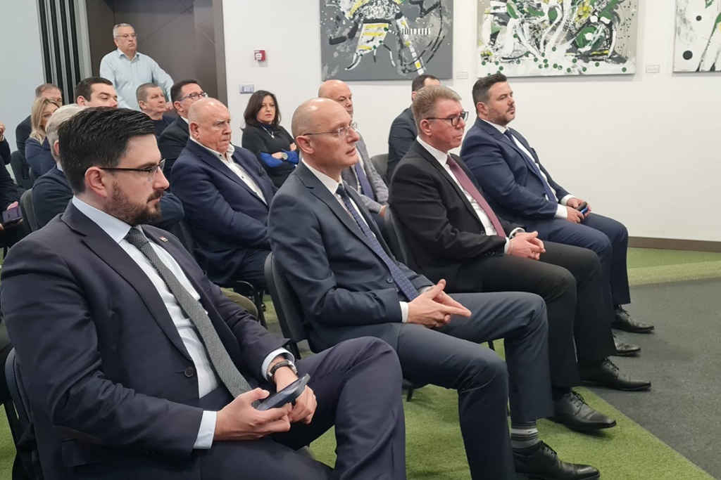 PLENKOVIĆ U MEĐIMURJU ‘HDZ ulazi u osmu godinu vlasti na nacionalnoj razini sa snažnom potporom’ PLENKOVIĆ U MEĐIMURJU ‘HDZ ulazi u osmu godinu vlasti na nacionalnoj razini sa snažnom potporom’