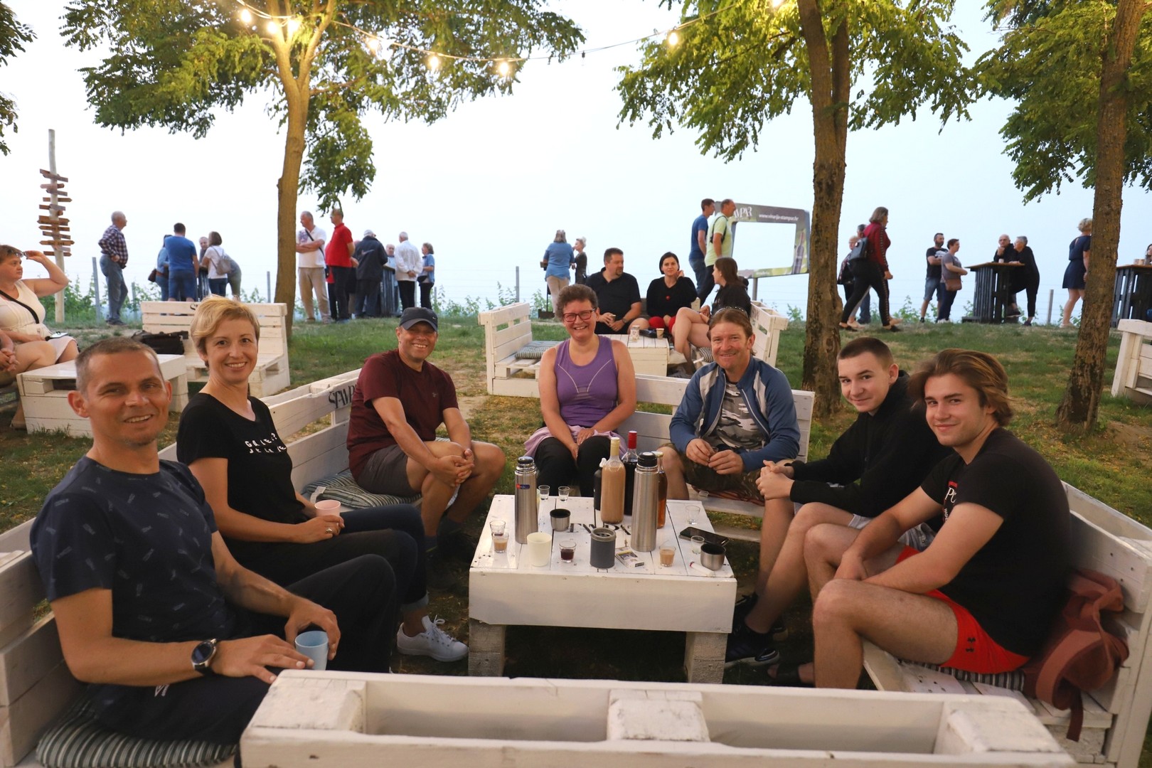 PRIZOR KOJI SE PAMTI Doček prvih zraka ljetnog sunca na Mađerkinom bregu nikog nije ostavio ravnodušnim PRIZOR KOJI SE PAMTI Doček prvih zraka ljetnog sunca na Mađerkinom bregu nikog nije ostavio ravnodušnim