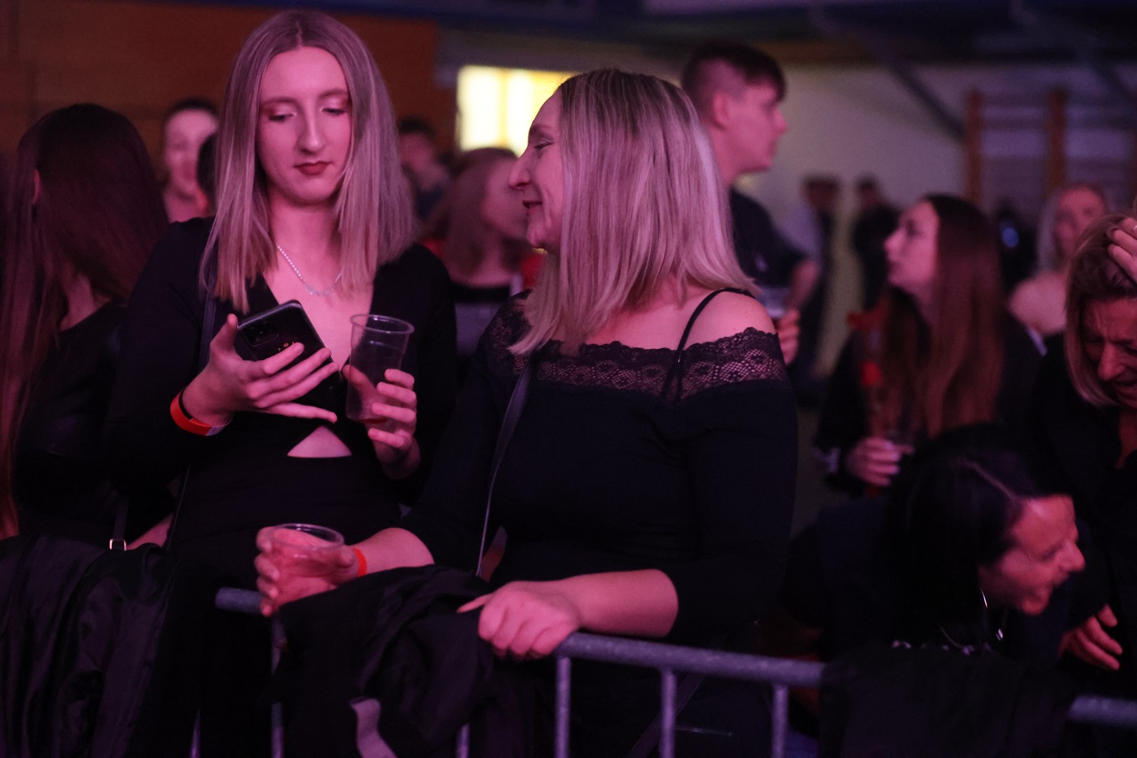 FOTO/VIDEO Grupa Magazin i Boban Rajović otjerali kišnu i tmurnu atmosferu iz Čakovca