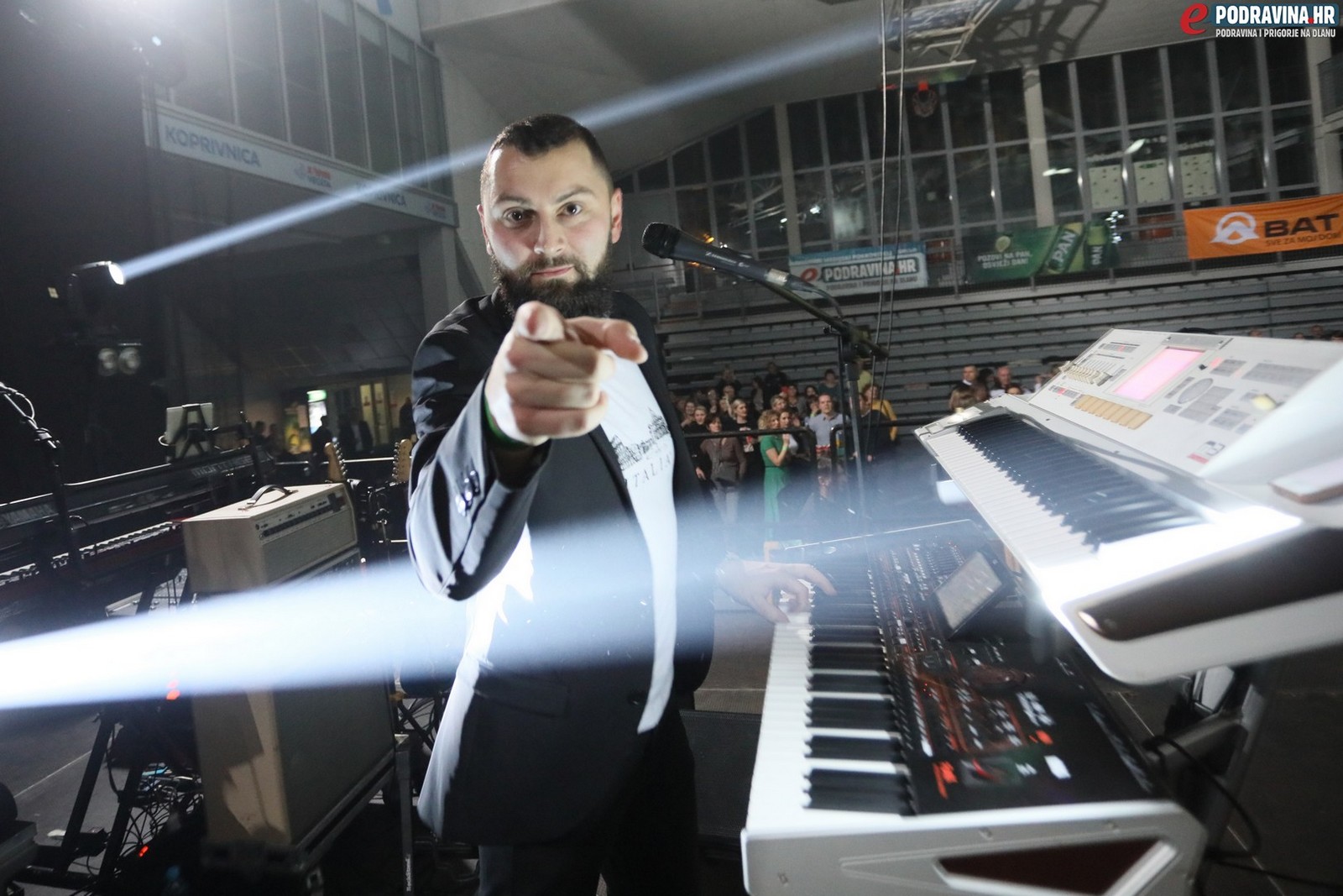 SPEKTAKL U KOPRIVNICI Neda Ukraden uz Vigor priredila nezaboravnu večer