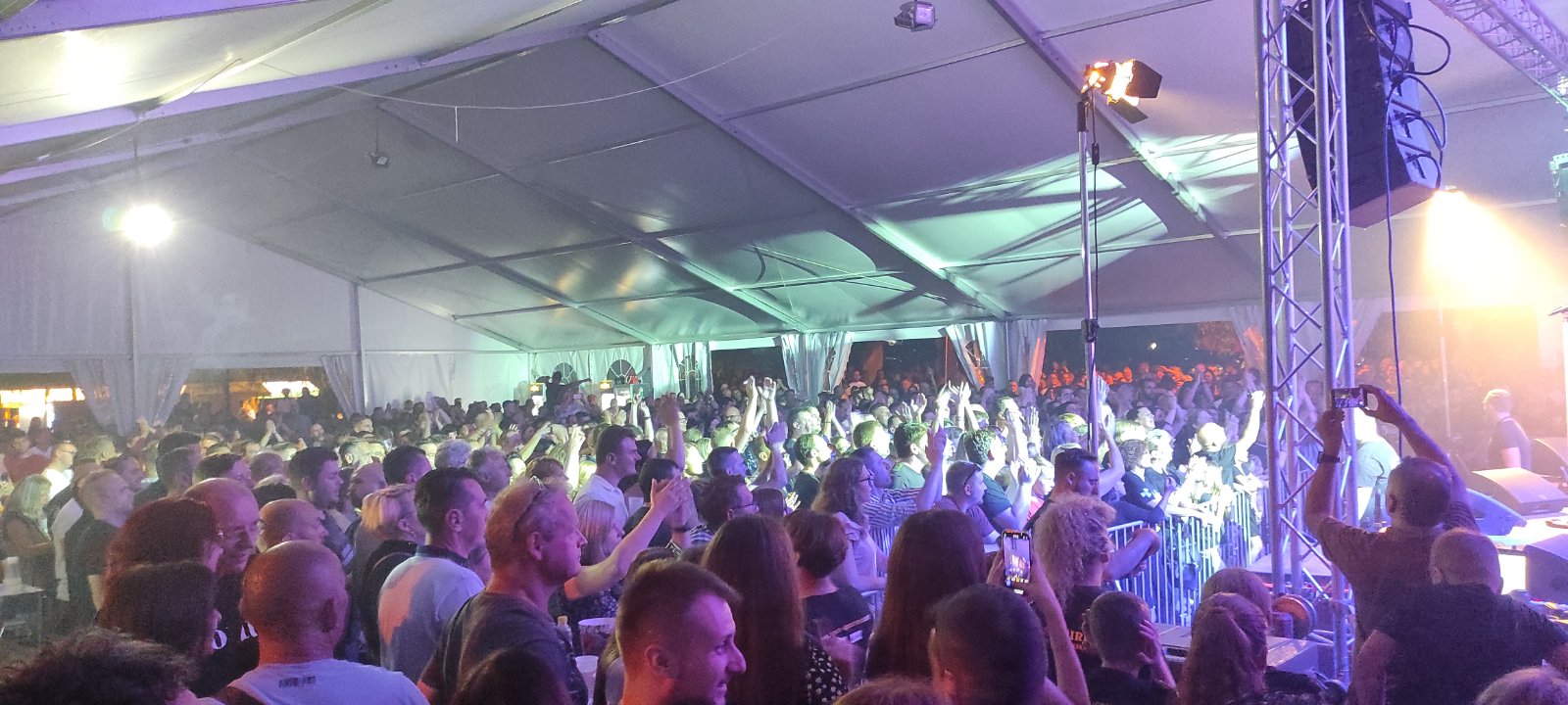 Opća opasnost hitovima oduševila mnogobrojnu publiku u Murskom Središću