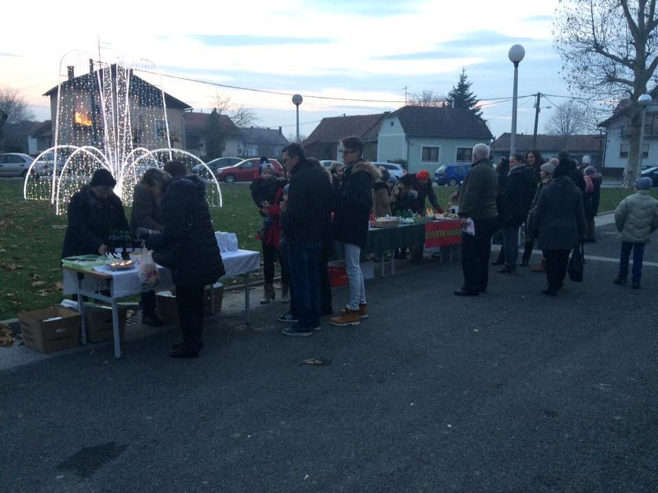 Zapaljena prva adventska svijeća u Svetoj Mariji