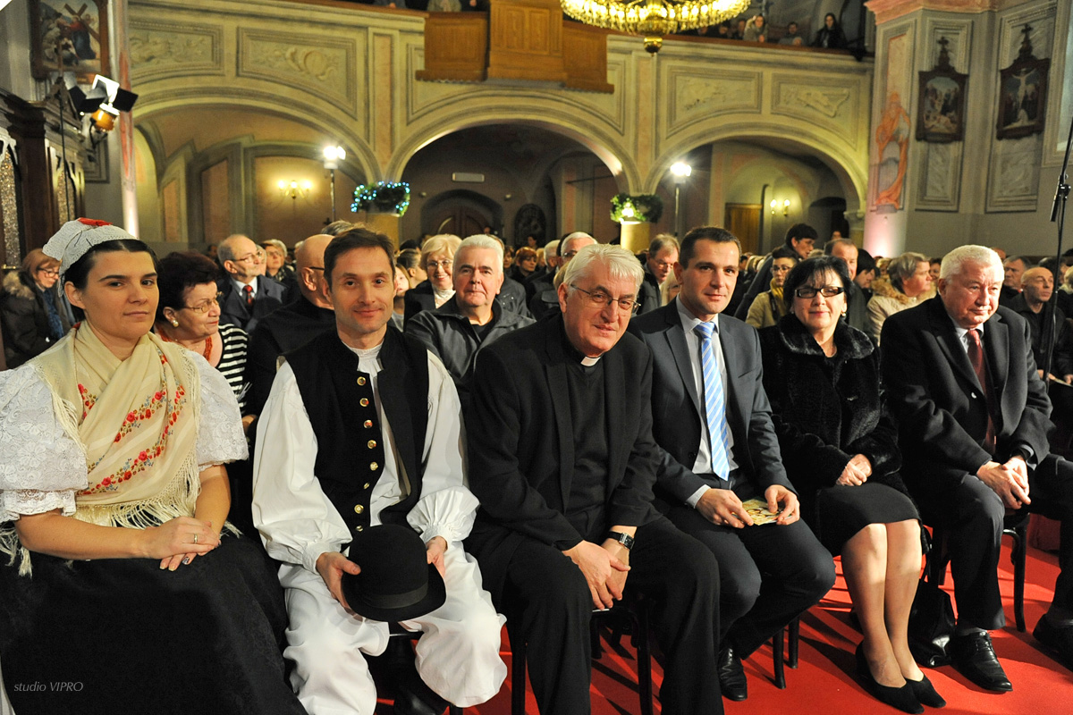 269010914dsc4395424438