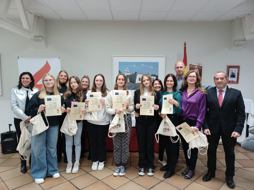 OŠ TOMAŠA GORIČANCA Učenice u pratnji svojih učiteljica posjetile Španjolsku