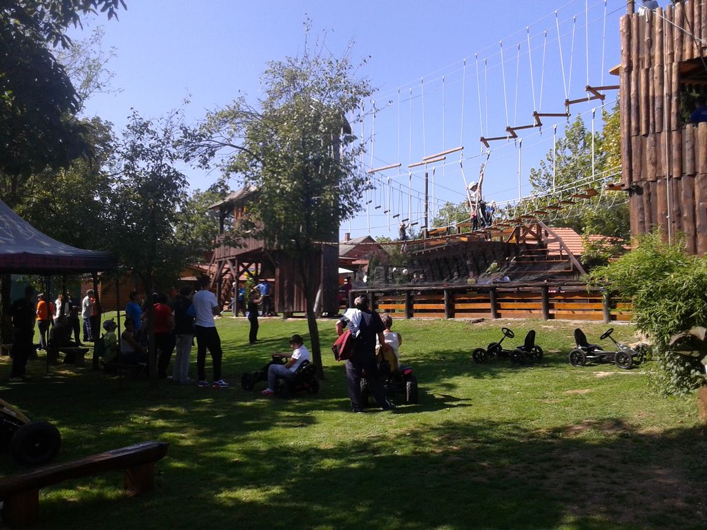 20150912115127564476