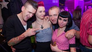 slika0002 Podroom (Petak, 7.12. – Trash & Burn Pin-up Calendar Party – 2. dio)