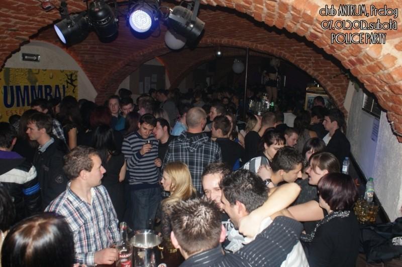 slika0075 Antrum (Subota, 7.1.2012) slika0075 Antrum (Subota, 7.1.2012)