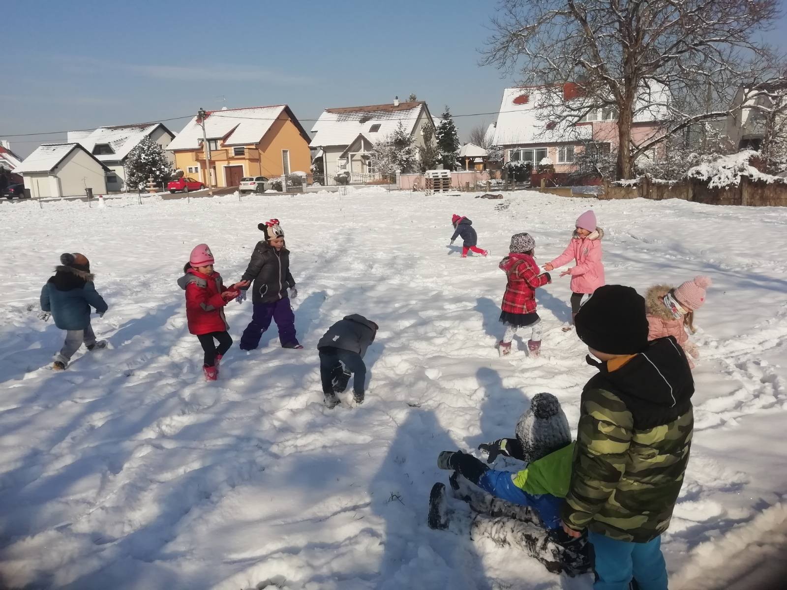 VELJAČA PREVRTAČA Mališani DV ‘Loptica’ bez obzira na vremenske uvjete svaki su dan u šetnji