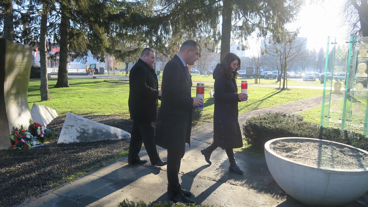 Odana počast braniteljima uz obljetnicu međunarodnog priznanja Hrvatske