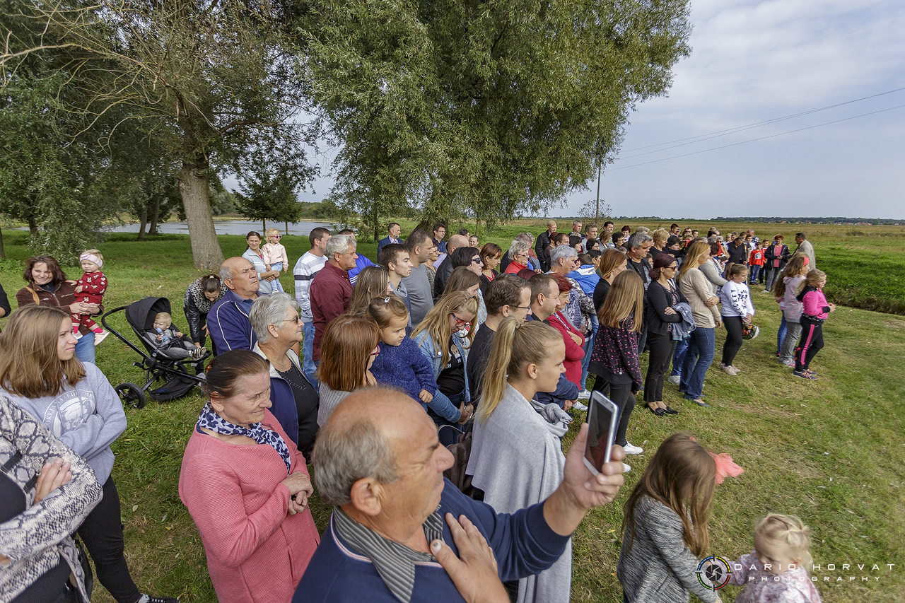 U Gardinovcu svečano otkrivena spomen-ploča posvećena seoskom pralu na potoku Trnavi