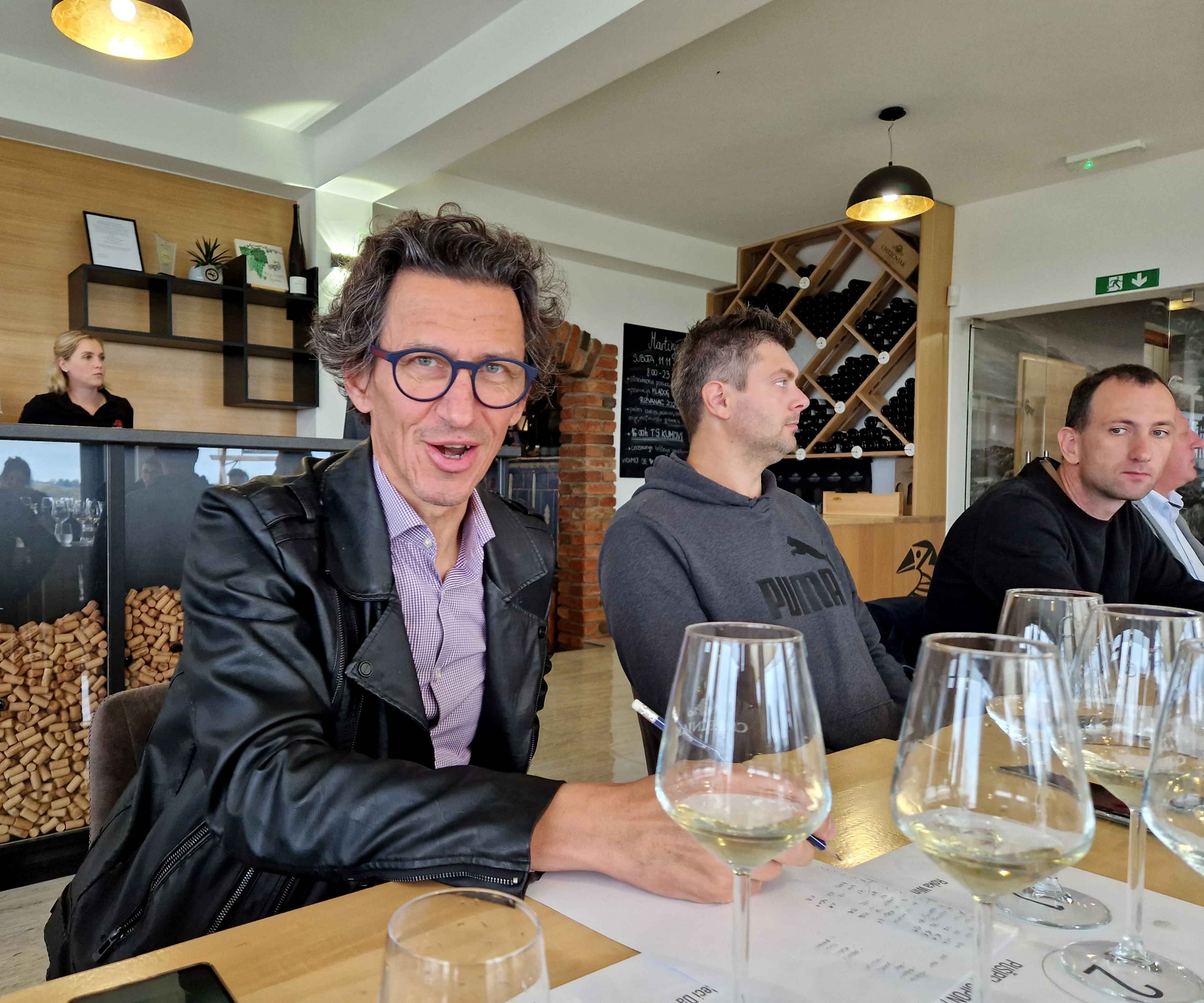 VRHUNSKA DEGUSTACIJA Pogledajte kako je bilo na međunarodnoj radionici vina