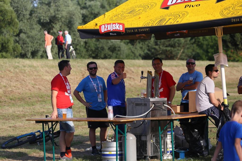 1898756610212055229152982165734