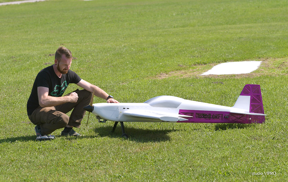 Modelarski miting u organizaciji Zmajarskog kluba Rode